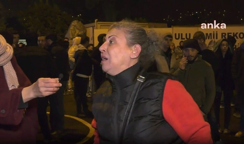 hatayli depremzede isyan etti makyajli guzel yollar yapildi biz camur icinde yasiyoruz CwfO7tUA