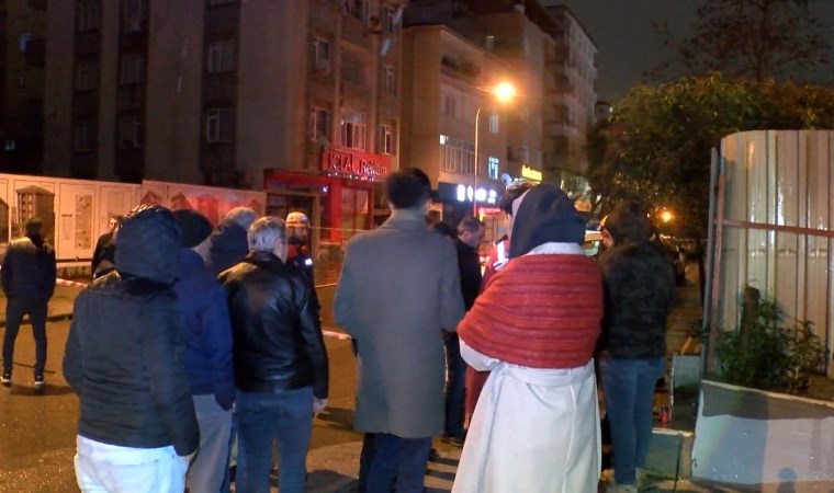 istanbulda kolonlarindan ses gelen 4 katli bina tahliye edildi yol trafige kapatildi 0