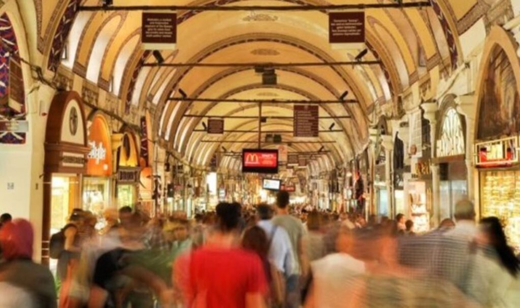 Kapalıçarşı operasyonunda 10 tutuklama: Başkan yardımcısına ev hapsi 2 kapalicarsi operasyonunda 10 tutuklama baskan yardimcisina ev hapsi qVWhHsuF