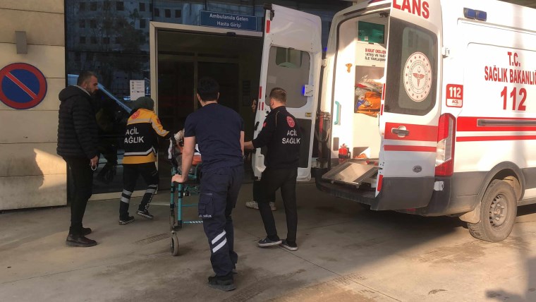 kopege carpmamak icin manevra yapti kaza kacinilmaz oldu 0 AmMSgvJU