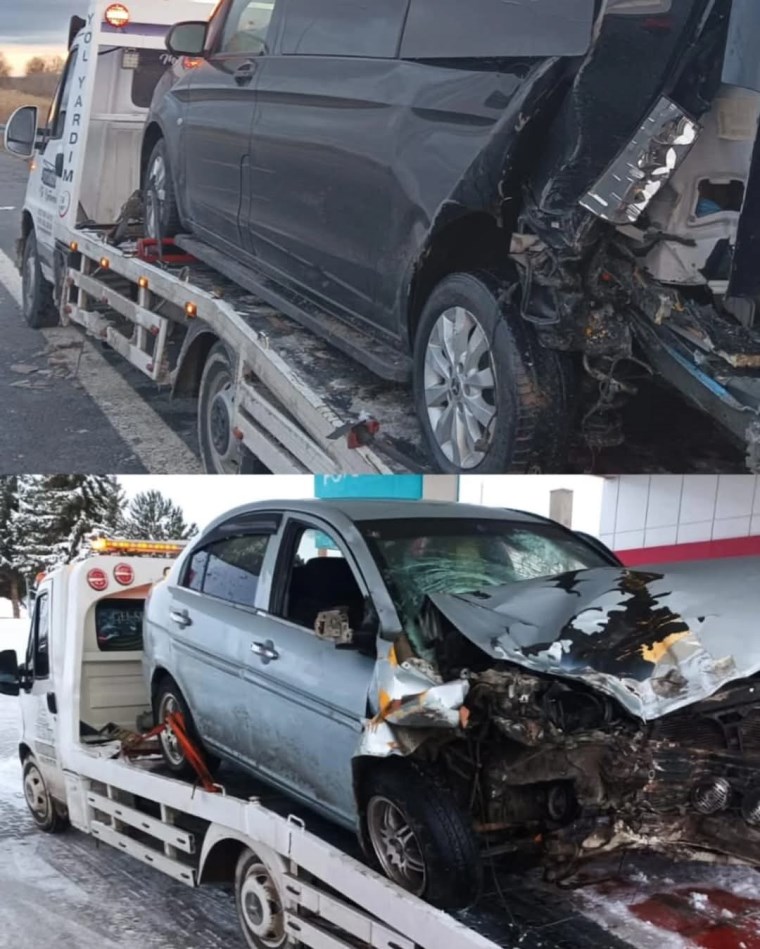 lastik degistirenlere otomobil carpti 2 olu 7 yarali 0 kC26hMZw