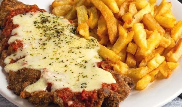 messinin favori yemegi arjantin mutfagindan milanesa napolitana tarifi 0 eWM8Lnvm
