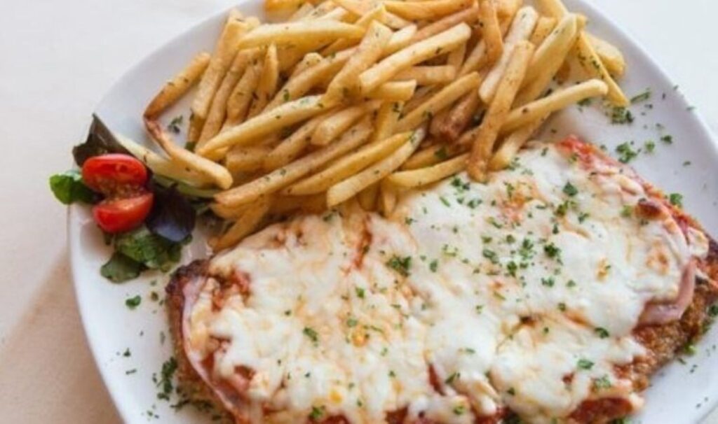 messinin favori yemegi arjantin mutfagindan milanesa napolitana tarifi MIkaaMl7