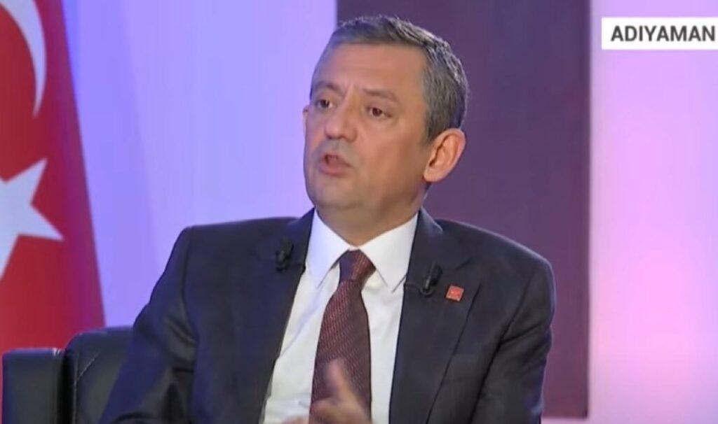Özgür Özel, Erdoğan'a 'bakanlık' önerisini açıkladı: 'Bu kişi siyaset üstü olmalı' 9 ozgur ozel erdogana bakanlik onerisini acikladi bu kisi siyaset ustu olmali JamTfGtN