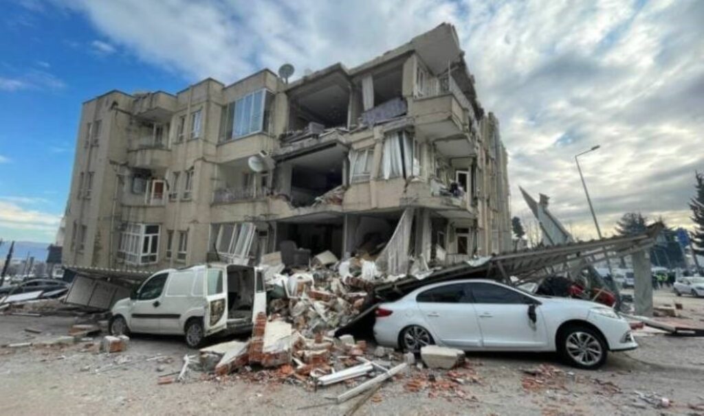 Resmi rakamlara göre 8 bin 500 kişinin yaşamını yitirdiği depremin yaraları hâlâ sarılamadı: Adıyaman iş ve aş bekliyor 6 resmi rakamlara gore 8 bin 500 kisinin yasamini yitirdigi depremin yaralari h l sarilamadi adiyaman cjIl7P4S