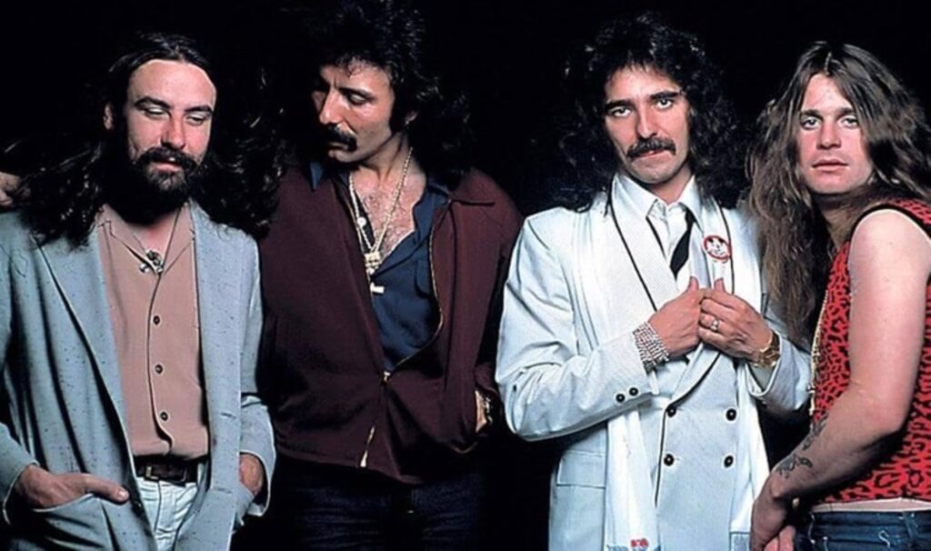 Rock efsanesi Black Sabbath, orijinal üyeleriyle 20 yıl sonra bir araya geliyor 4 rock efsanesi black sabbath orijinal uyeleriyle 20 yil sonra bir araya geliyor NPAY7iYv