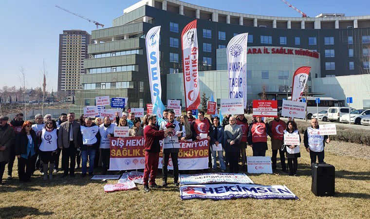 Sağlıktaki kriz büyüyerek sürüyor: Diş hekimleri iş bıraktı 2 sagliktaki kriz buyuyerek suruyor dis hekimleri is birakti TLBlnzGf