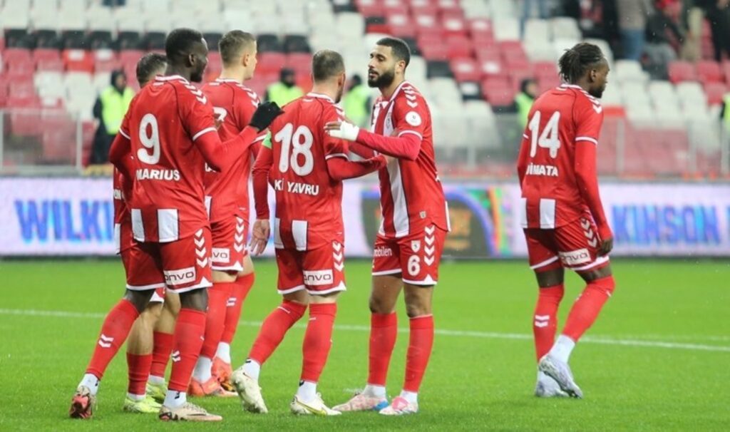 Samsunspor, Hatayspor'u 7 dakikada çözdü 5 samsunspor hataysporu 7 dakikada cozdu 714W6yyh