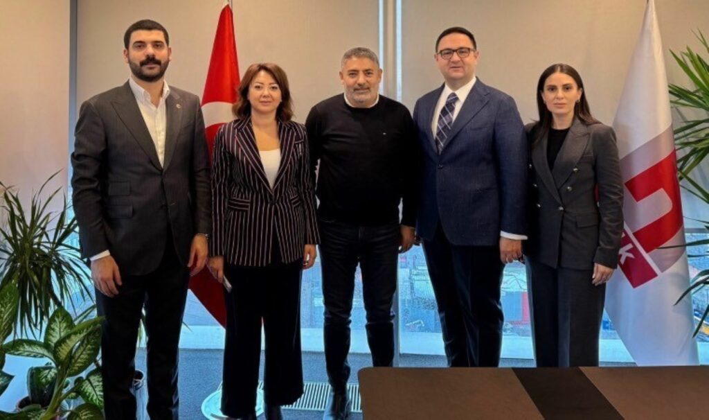 Silivri ziyareti sonrası CHP heyetinden açıklama: Hukuksuzluklara karşı direnişimizi sürdüreceğiz 2 silivri ziyareti sonrasi chp heyetinden aciklama hukuksuzluklara karsi direnisimizi surdurecegiz v6VDhQVD