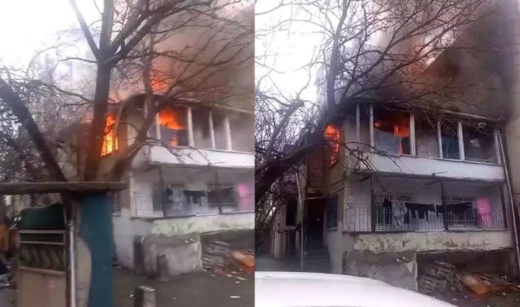son dakika istanbulda iki katli binada yangin mahsur kalanlar var LCkY5eT3
