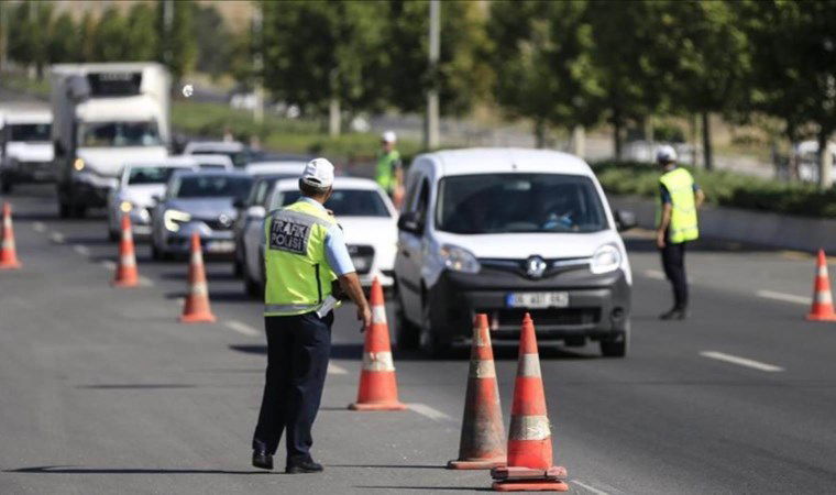 Sürücüler dikkat: Trafik suçuna hapis cezası düzenlemesi yolda! Hangi suçlarda ceza artacak? 5 suruculer dikkat trafik sucuna hapis cezasi duzenlemesi yolda hangi suclarda ceza artacak kLa98jbu