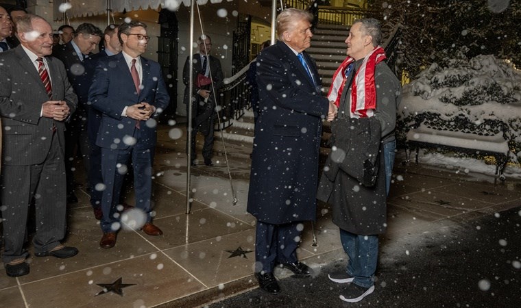 trump rusyanin serbest biraktigi abdli ogretmen fogeli beyaz sarayda agirladi 0 CWKUrhEH