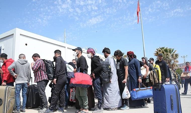 Türkiye'den ayrılan Suriyelilerin sayısı 100 bini bulmadı, dönüş beklenenden yavaş ilerliyor 5 turkiyeden ayrilan suriyelilerin sayisi 100 bini bulmadi donus beklenenden yavas ilerliyor 4 AdNpfWZH