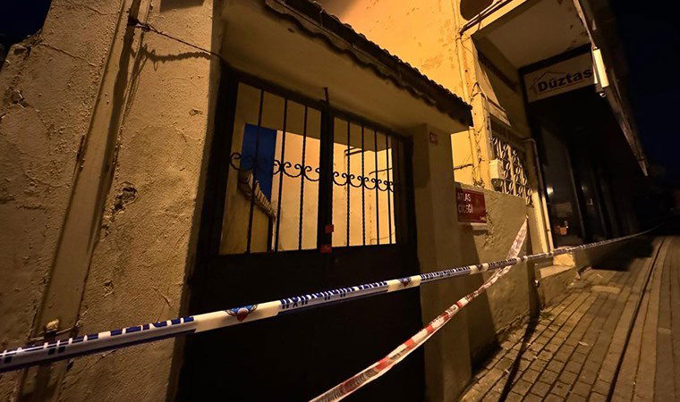uskudarda hareketli gece toprak kaymasi nedeniyle 2 bina bosaltildi GwFPc6cM