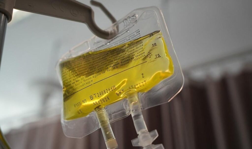 Uzmanı uyardı: "Sarı serum, her bünyeye iyi gelecek sihirli bir formül değil" 3 uzmani uyardi sari serum her bunyeye iyi gelecek sihirli bir formul degil szBKNEl4