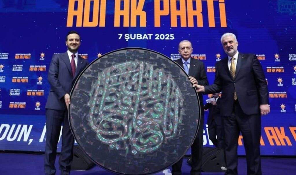 yeni akp istanbul il baskani abdullah ozdemir oldu vUFmtXTE