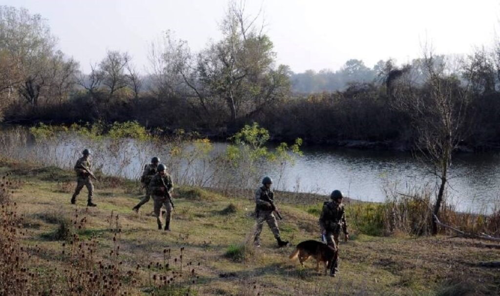 yunanistana kacarken yakalanmisti pkk suphelisi tutuklandi bB1phw6r