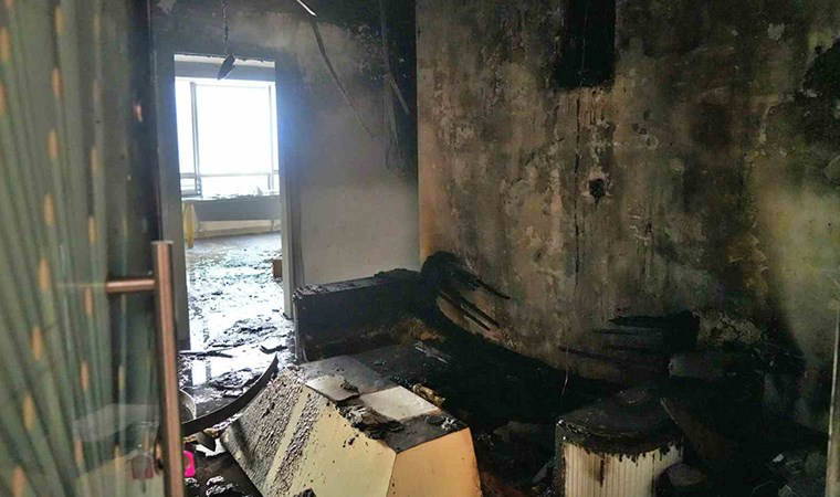 Antalya'da ofiste yangın paniği: Tam 1 buçuk milyon TL'lik mal kaybı! 1 antalyada ofiste yangin panigi tam 1 bucuk milyon tllik mal kaybi Sw4FARg5