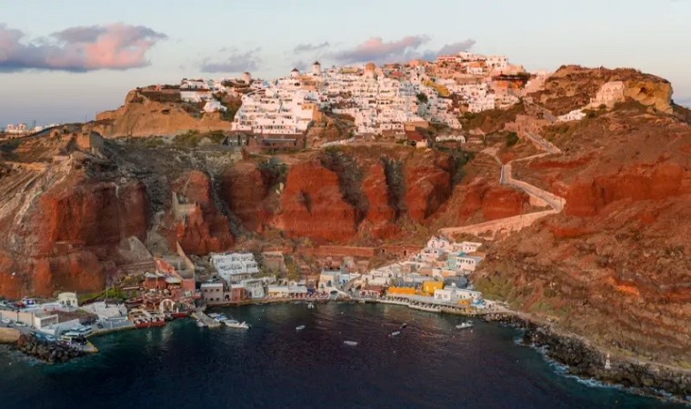 ates doguran deniz ve santorini 8 uJgw8Zas