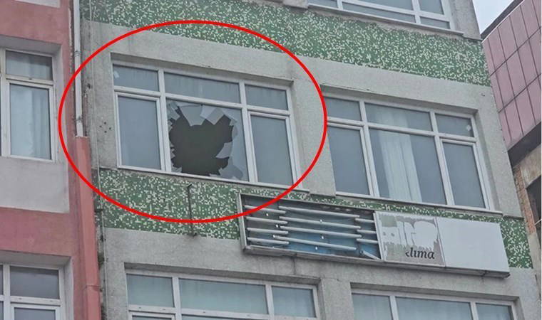 Fatih’te dehşet: Dövdükleri arkadaşlarını camdan attılar