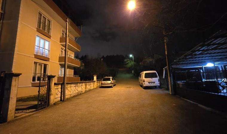 'Gizemli' şahıs mahalleyi alarma geçirdi: 'Allah'ın gönderdiği zatım' 1 gizemli sahis mahalleyi alarma gecirdi allahin gonderdigi zatim Byp3CJZw