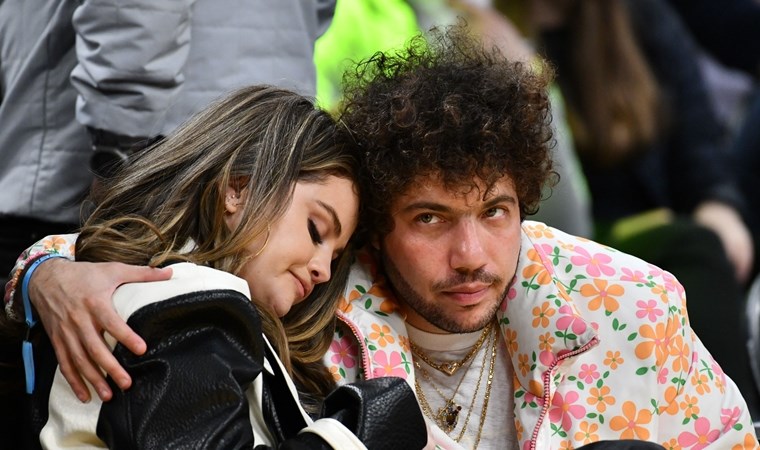 iliskileri gundemden dusmuyor selena gomez ve benny blancodan buyuk surpriz 0 rE7ghZjt