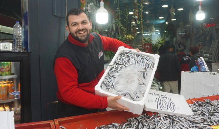Kilosu 100 liraya düştü, kasa kasa satıldı! 2 kilosu 100 liraya dustu kasa kasa satildi