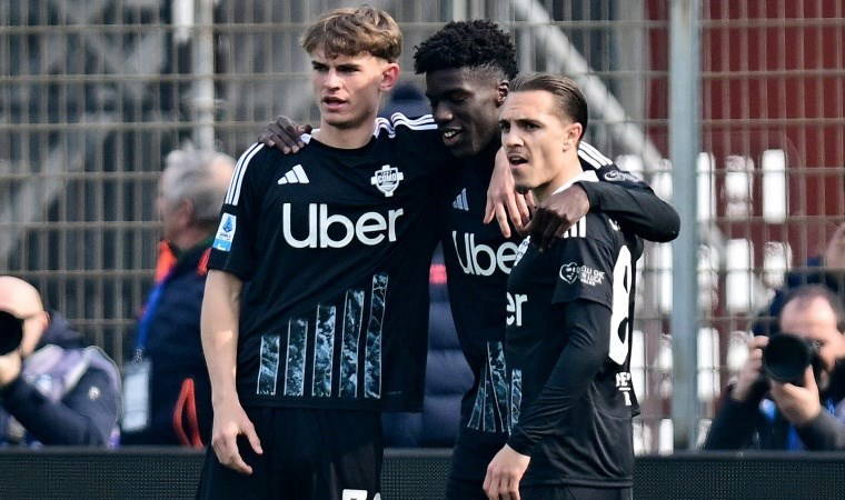 Napoli'ye Como çelmesi: İtalya Serie A'da liderlik el değiştirdi! 1 napoliye como celmesi italya serie ada liderlik el degistirdi jNOC8JMs