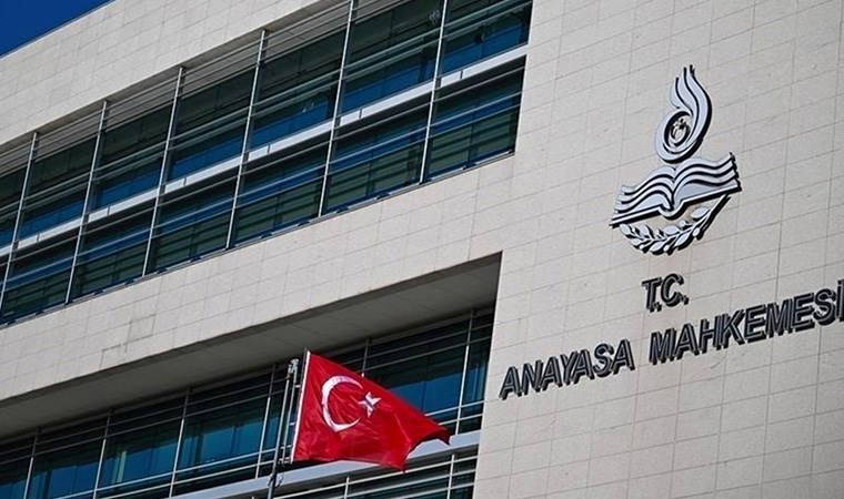 'Nöbet tutma' eylemine katılan 5 öğretmen disiplin cezası almıştı: AYM kararını verdi! 1 nobet tutma eylemine katilan 5 ogretmen disiplin cezasi almisti aym kararini verdi nZdN95Sz