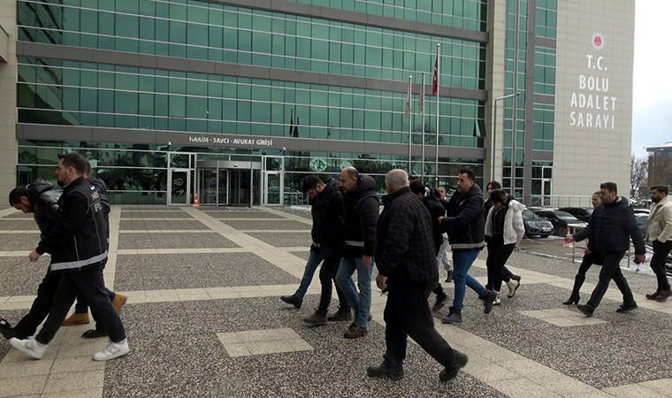 Polislerden Bolu'da 'uyuşturucu' baskınları: 2 tutuklama 1 polislerden boluda uyusturucu baskinlari 2 tutuklama 4nCXVFS1