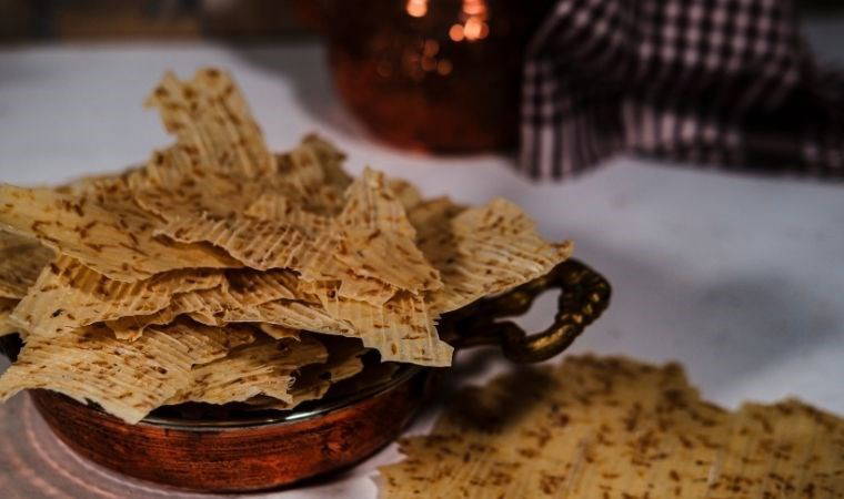 Sağlıklı atıştırmalık arayanların favorisi olacak lezzet: Kıtır kıtır tarhana cipsi tarifi 1 saglikli atistirmalik arayanlarin favorisi olacak lezzet kitir kitir tarhana cipsi tarifi i6vXvVsZ