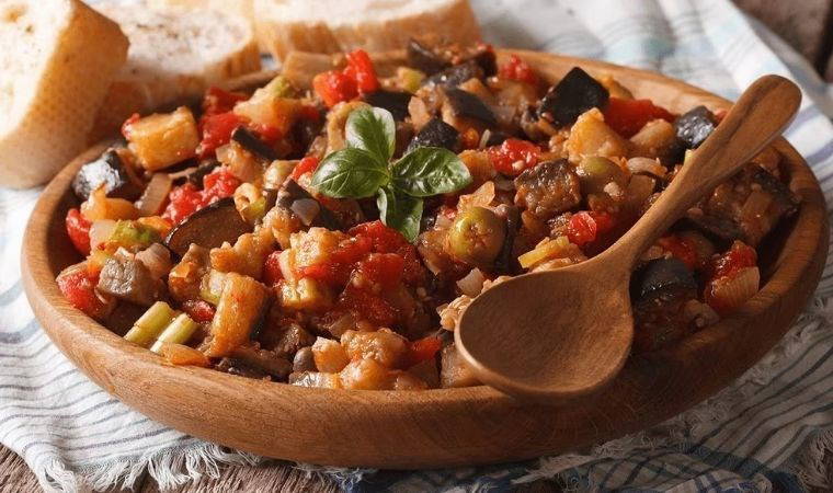 Sicilya'dan gelen vegan lezzet: Caponata Tarifi 7 sicilyadan gelen vegan lezzet caponata tarifi tPZ9AalV