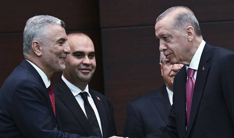 Ticaret Bakanı Ömer Bolat'tan TÜSİAD'a: 'Halkın çocukları ülkeyi 22 yıldır başarıyla yönetiyor' 1 ticaret bakani omer bolattan tusiada halkin cocuklari ulkeyi 22 yildir basariyla yonetiyor 4viFgLqu