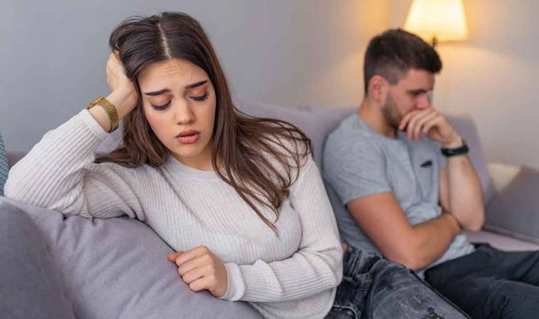 Tükenmiş bir aşkın içinde bulunuyor olabilirsiniz: Bir ilişkinin artık düzelmeyeceğini gösteren 8 işaret 2 tukenmis bir askin icinde bulunuyor olabilirsiniz bir iliskinin artik duzelmeyecegini gosteren 8 isaret RyK1y2UN