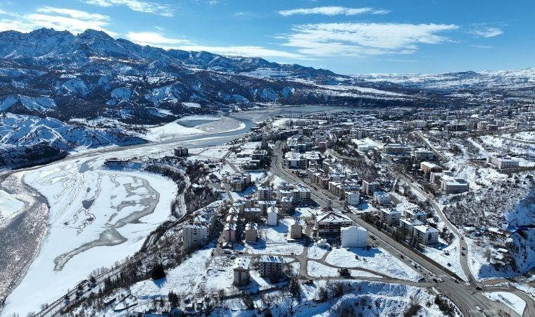 Tunceli'nin kış manzaraları: Munzur ve Pülümür Çayları dronla görüntülendi 1 tuncelinin kis manzaralari munzur ve pulumur caylari dronla goruntulendi hnZeJPcd