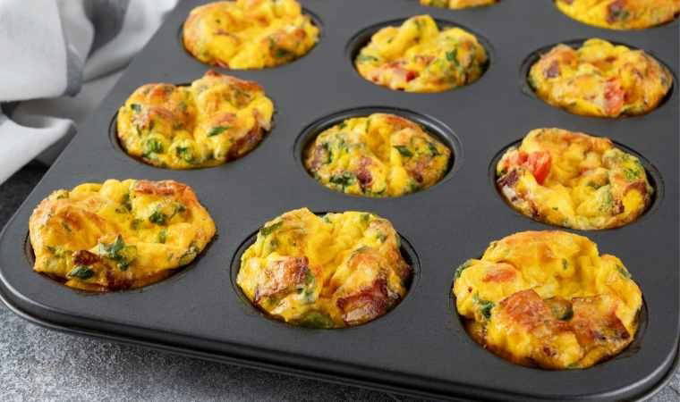 Uğraştırmayan börek tarifi... Muffin börek 15 dakikada sofrada! 1 ugrastirmayan borek tarifi muffin borek 15 dakikada sofrada zV4jP1dJ