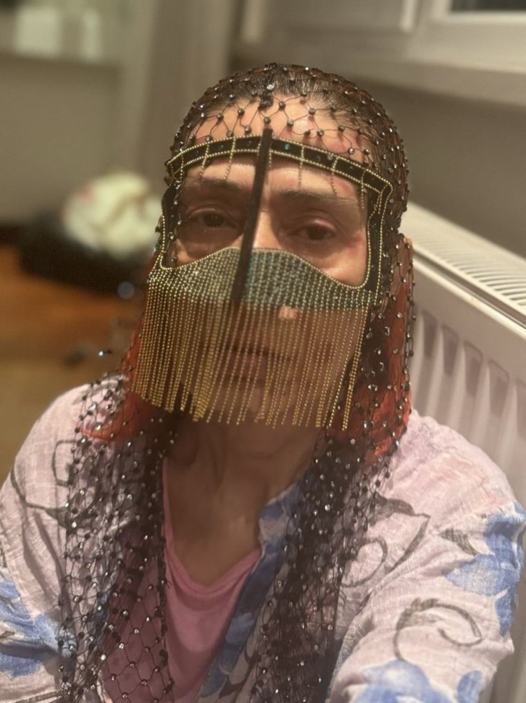 yuzu yanmisti yildiz tilbeden maskeli poz 0 IR2i32Kh