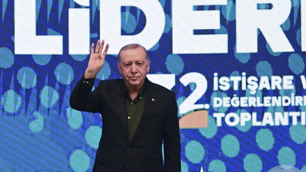 akpnin kizilcahamam kampinda konusulanlar sizdi chpye karsi hazirlanan materyaller sig ve basit bulunmus hUlxGMPJ