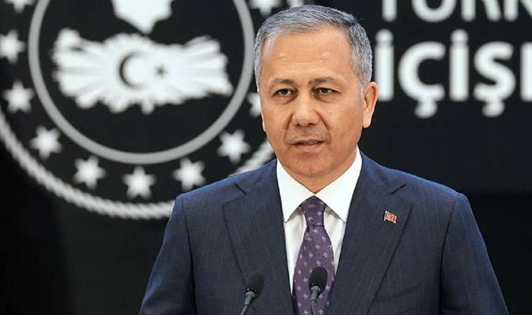bakan yerlikaya duyurdu 6 ilde organize suc orgutlerine operasyon 74 gozalti qOZ234I7