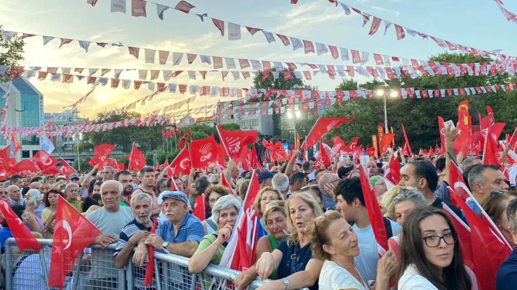 chp bu hafta kartalda ozgur ozel ne mesaj verecek EcqNakSw