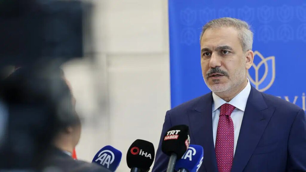 hakan fidandan suriye aciklamasi onumuzdeki 3 4 saat icerisinde kxzHwObs