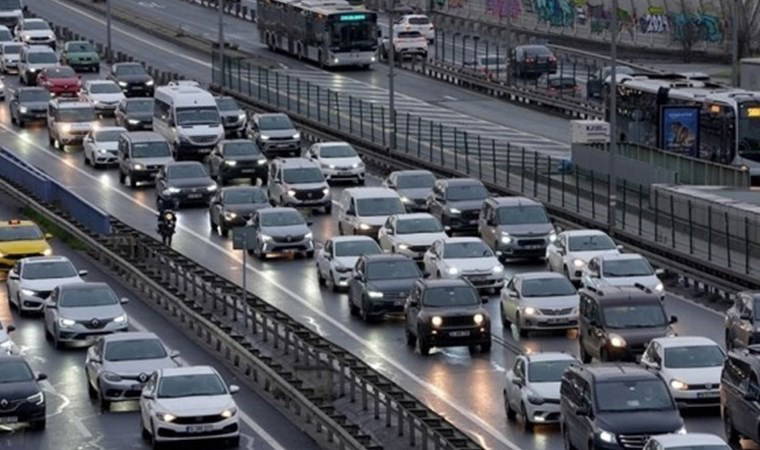 istanbulda trafik yogunlugu yuzde 85e dayandi rhUyWfHu