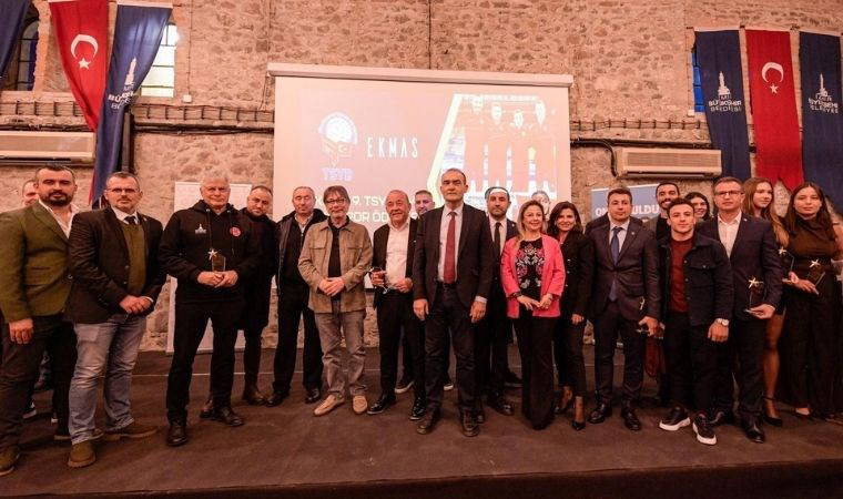 İzmir’de Yılın Spor Ödülleri sahiplerini buldu 2 izmirde yilin spor odulleri sahiplerini buldu RIVLILAu