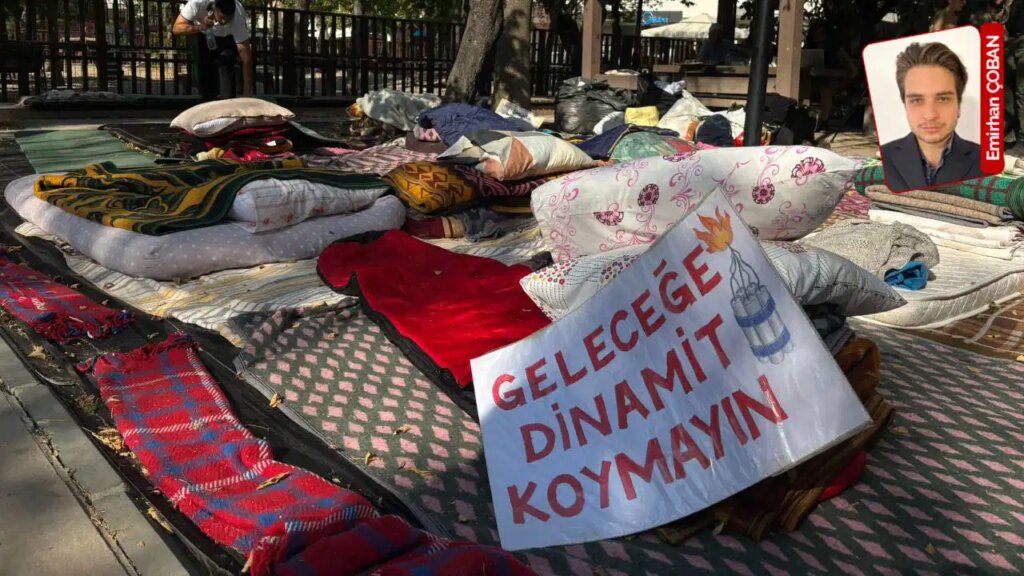 Köylüler, zeytinliklerin talana açılmasını öngören yasa teklifini protesto ediyor: ‘Devlet şimdi de gözünü yaşam hakkımıza dikti’ 1 koyluler zeytinliklerin talana acilmasini ongoren yasa teklifini protesto ediyor devlet simdi de gozunu yasam Yi99IlZ1